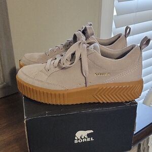 Sorel Ona Ave Low Profile Platform Sneaker. Waterproof. Taupe. Worn Once